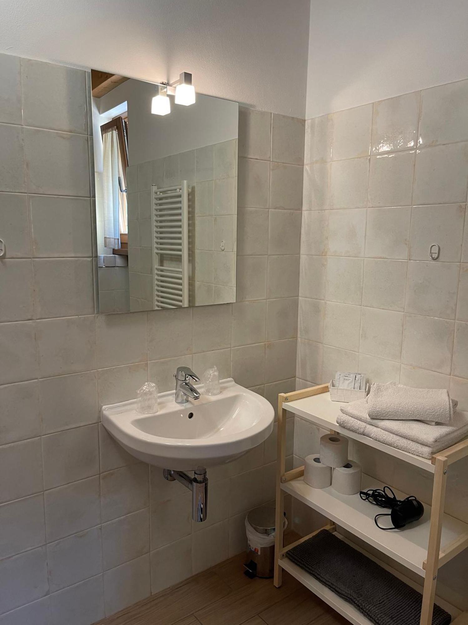 Al Vajo Dependance - Apartments-Zimmer Lazise Ngoại thất bức ảnh