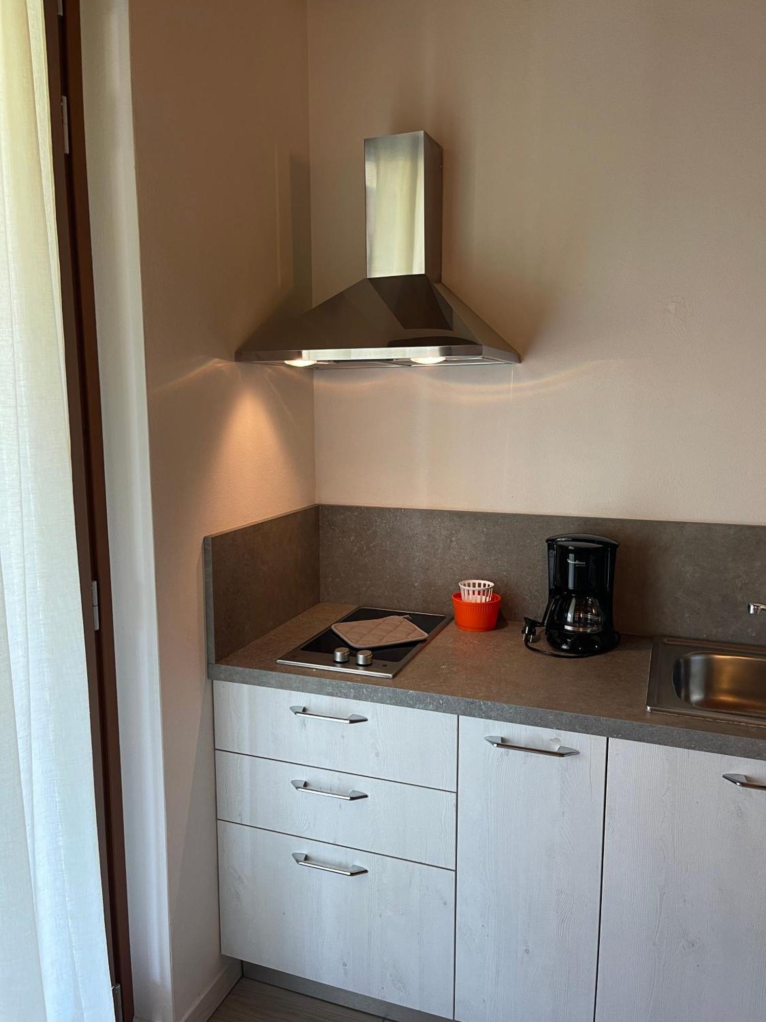 Al Vajo Dependance - Apartments-Zimmer Lazise Ngoại thất bức ảnh